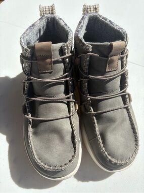 Hey Dude Women's Gray Suede Lace-Up Moc Toe Boots Size:7